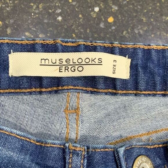 Muselooks Ergo Skinny Asymmetrical Raw Edge Jeans - Picture 3 of 4